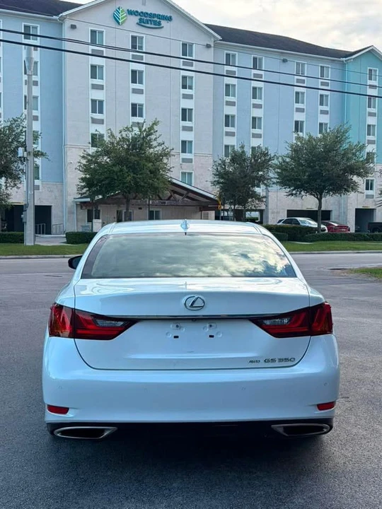 2015 Lexus GS 4th Gen - Image 8 of 18