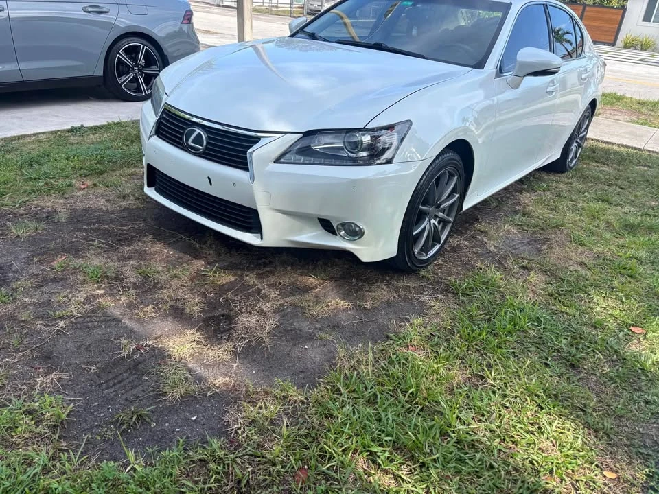 2015 Lexus GS 4th Gen - Image 10 of 19