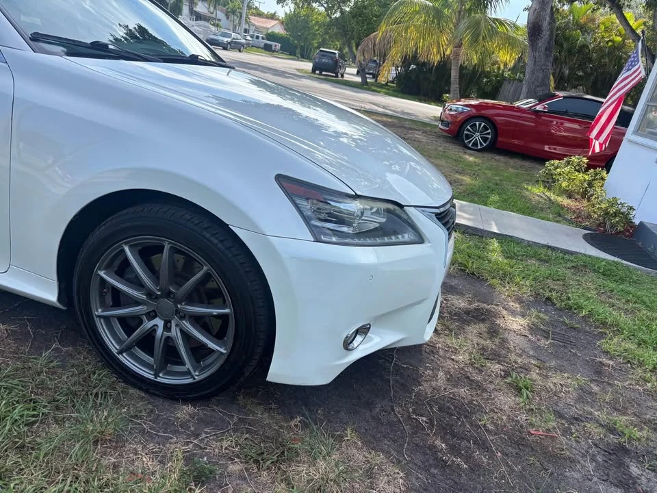 2015 Lexus GS 4th Gen - Image 3 of 19