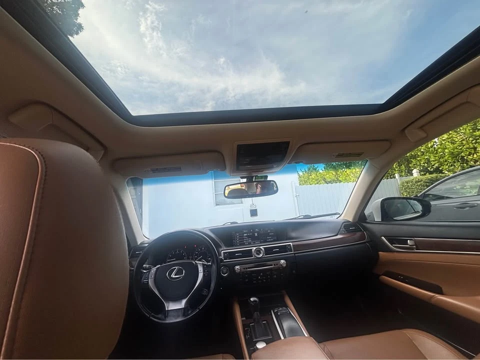 2015 Lexus GS 4th Gen - Image 15 of 19