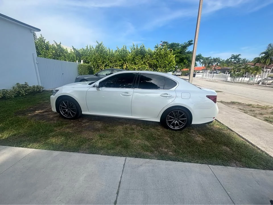 2015 Lexus GS 4th Gen - Image 8 of 19
