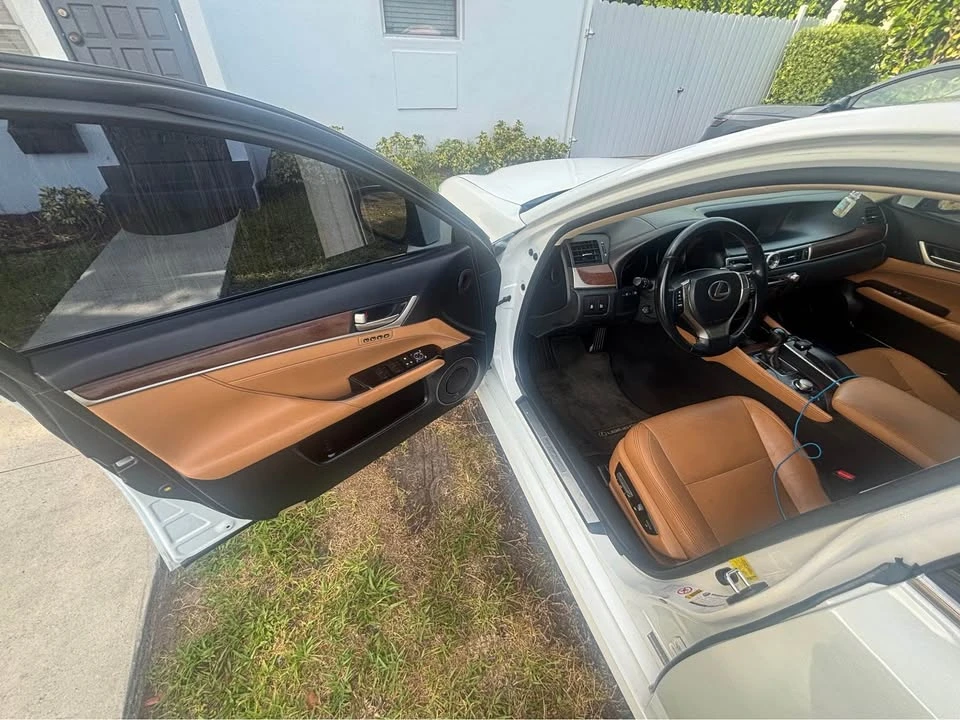 2015 Lexus GS 4th Gen - Image 11 of 19