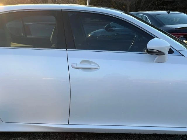 2015 Lexus GS 4th Gen - Image 11 of 19