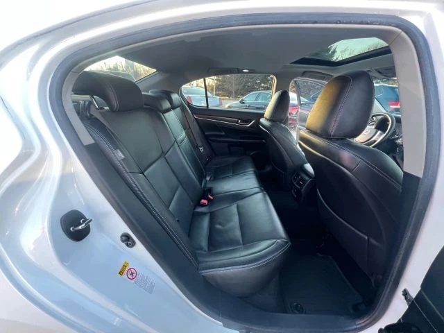 2015 Lexus GS 4th Gen - Image 15 of 19