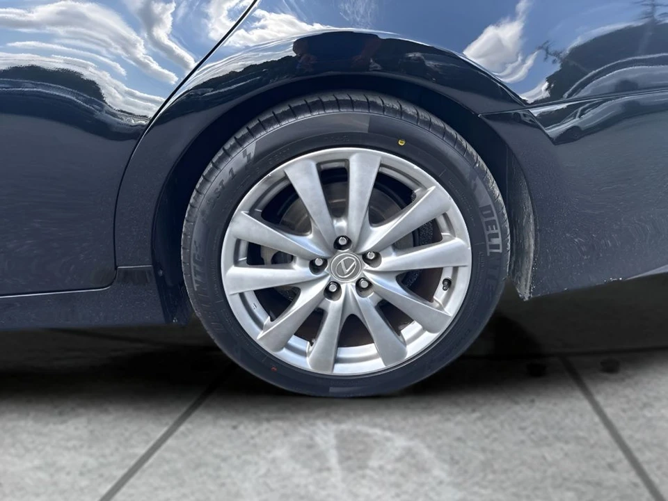 2015 Lexus GS 4th Gen - Image 20 of 23