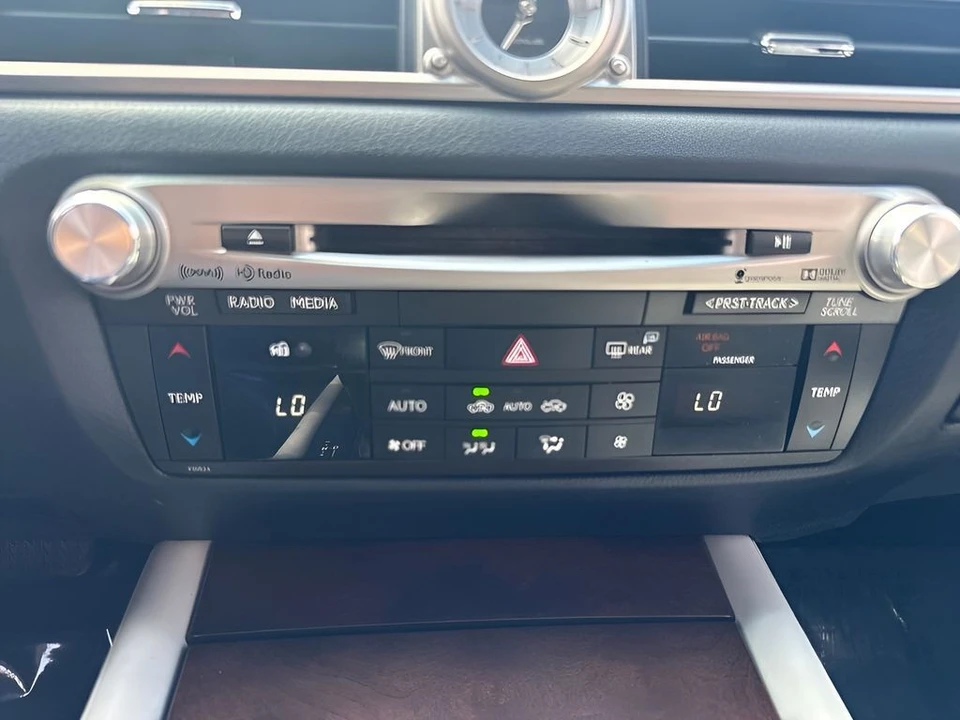 2015 Lexus GS 4th Gen - Image 11 of 23
