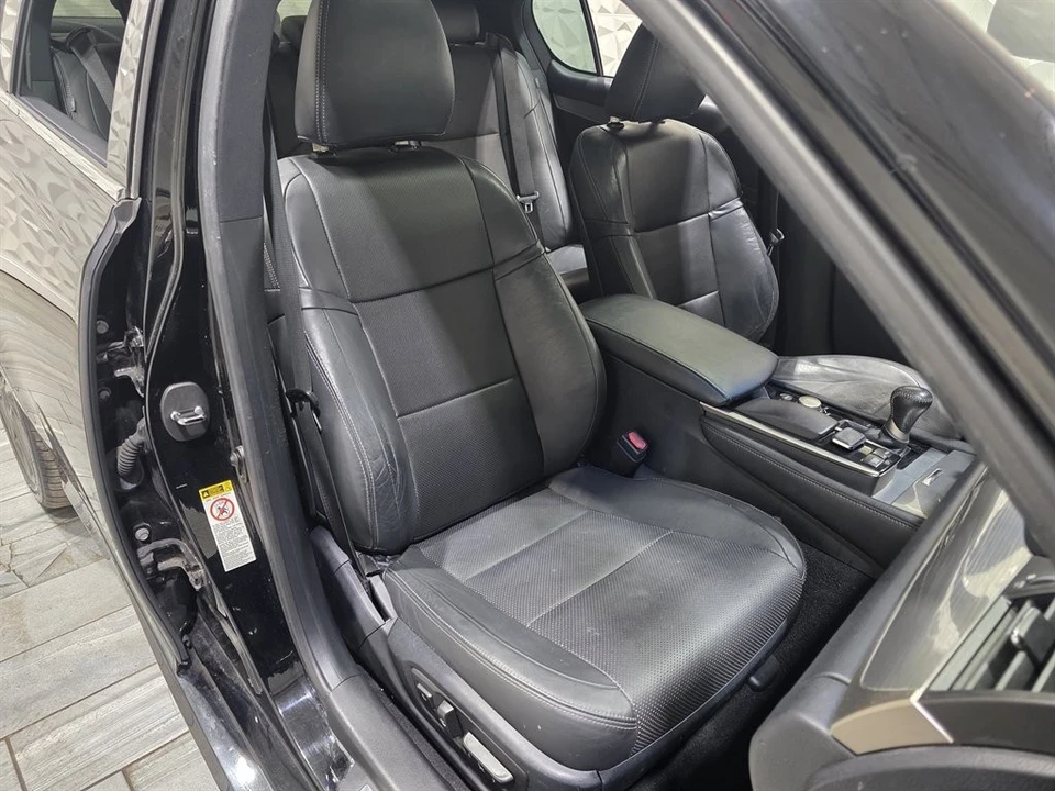 2015 Lexus GS 4th Gen - Image 15 of 19