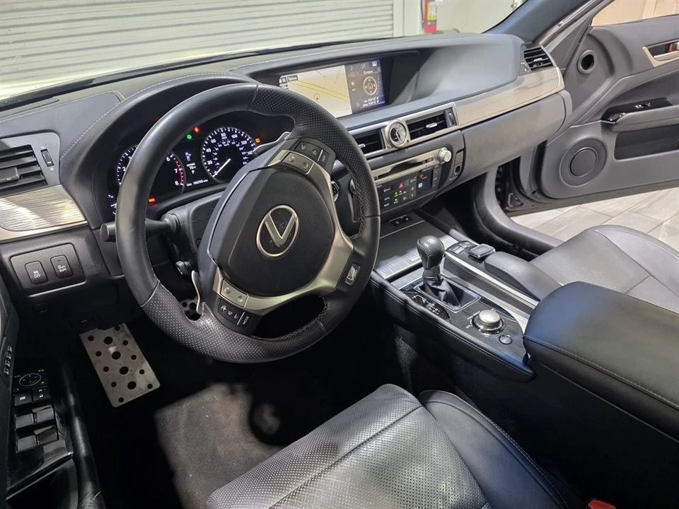 2015 Lexus GS 4th Gen - Image 17 of 19