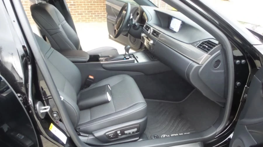 2015 Lexus GS 4th Gen - Image 14 of 31