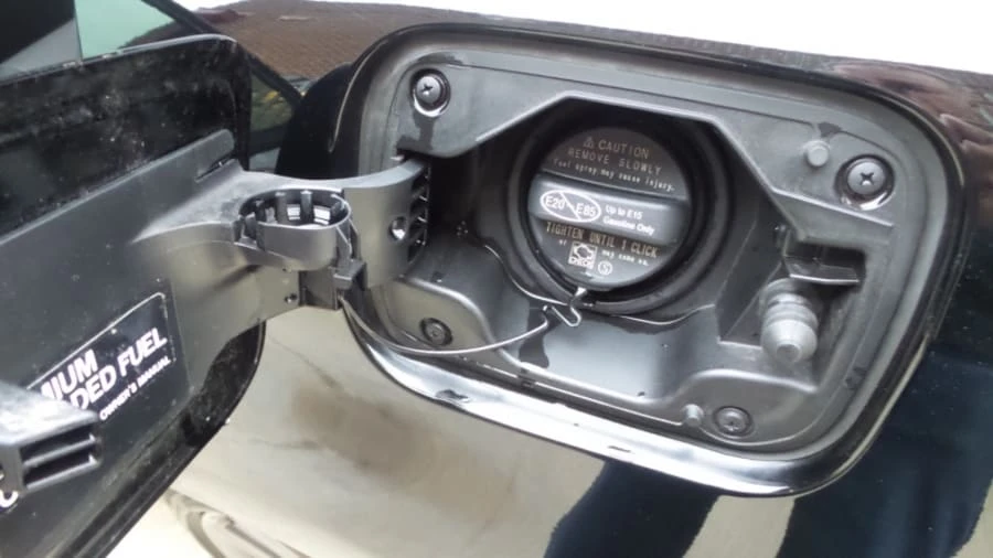 2015 Lexus GS 4th Gen - Image 16 of 31