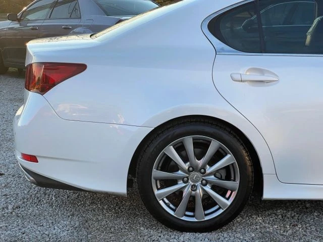 2015 Lexus GS 4th Gen - Image 10 of 19