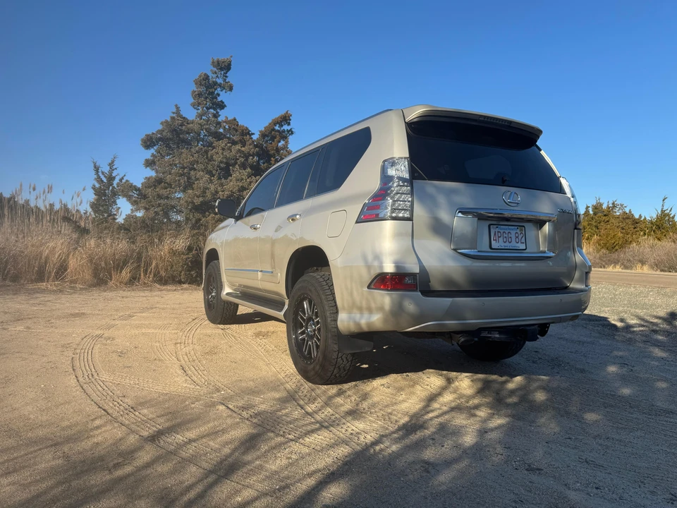 2015 Lexus GX 2nd Gen - Image 11 of 31