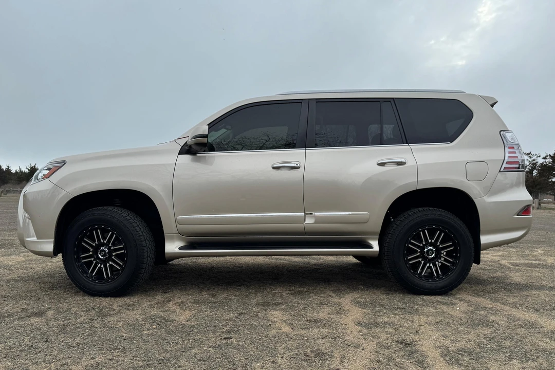 2015 Lexus GX 2nd Gen - Image 3 of 31