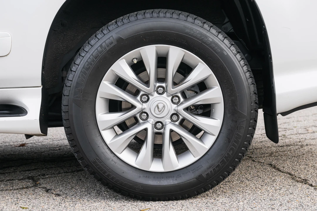 2015 Lexus GX 2nd Gen - Image 12 of 31