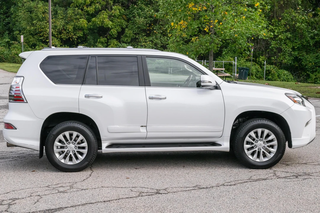 2015 Lexus GX 2nd Gen - Image 3 of 31
