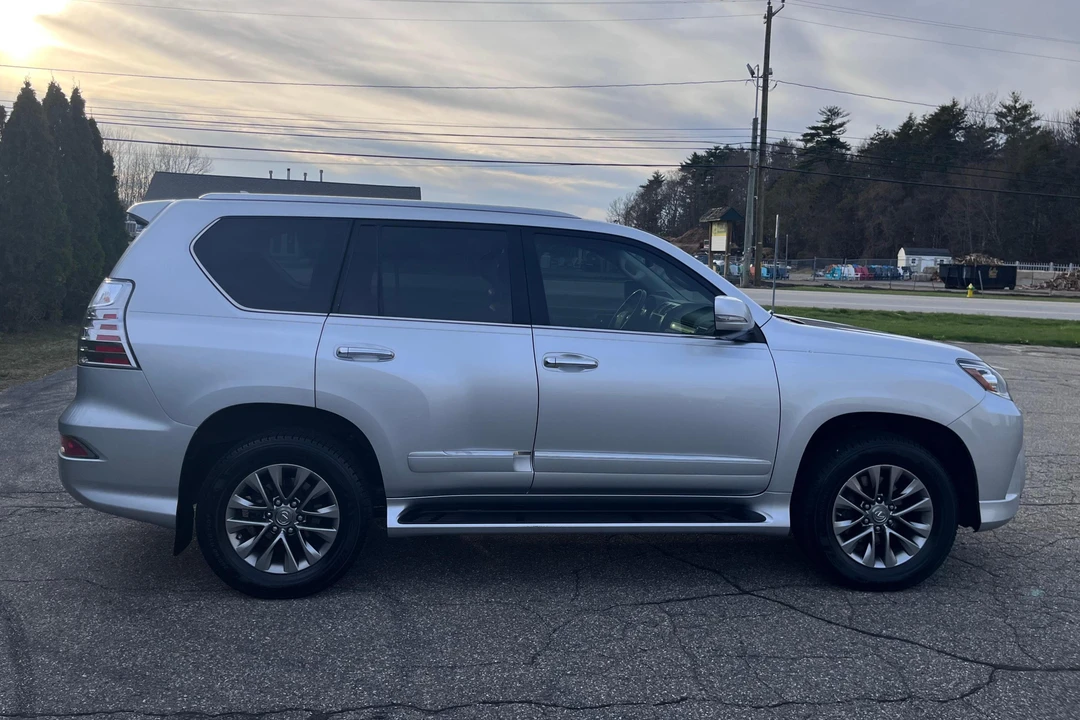 2015 Lexus GX 2nd Gen - Image 3 of 31