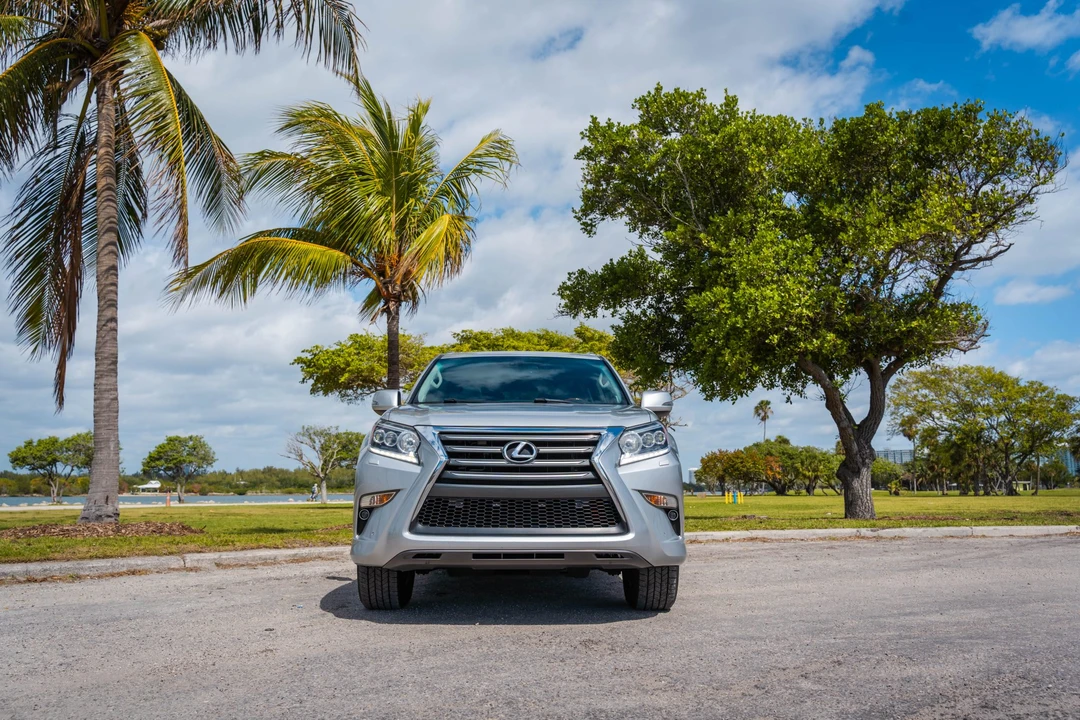 2015 Lexus GX 2nd Gen - Image 3 of 31