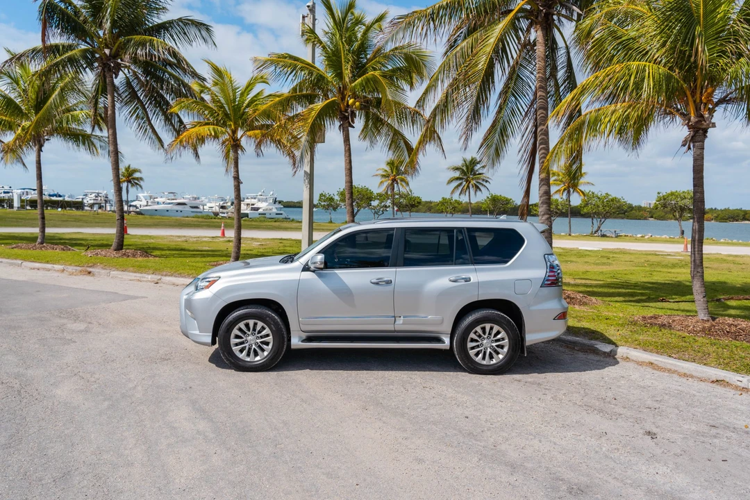 2015 Lexus GX 2nd Gen - Image 9 of 31