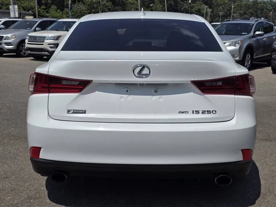 2015 Lexus IS 3rd Gen - Image 5 of 20
