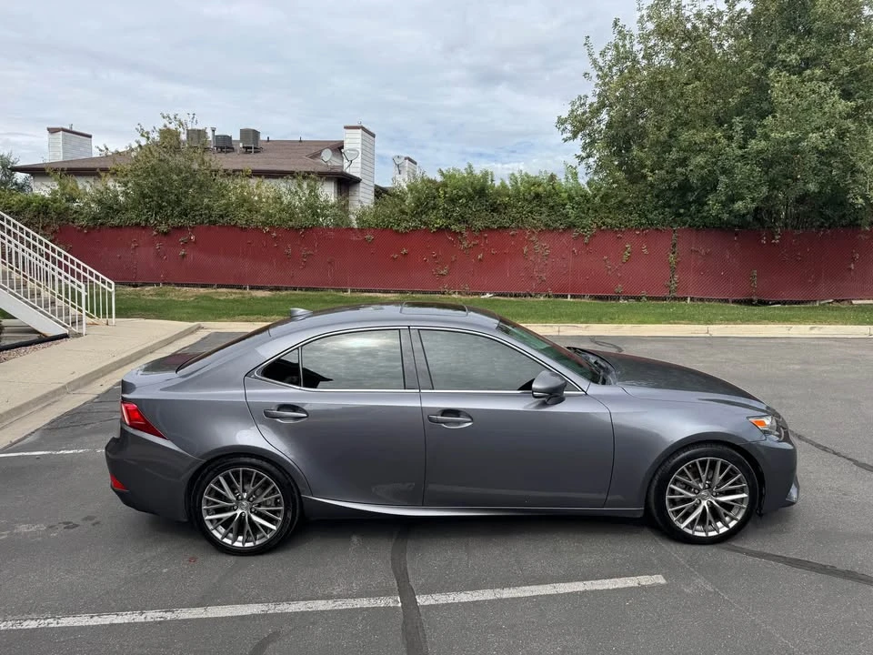 2015 Lexus IS 3rd Gen - Image 4 of 18