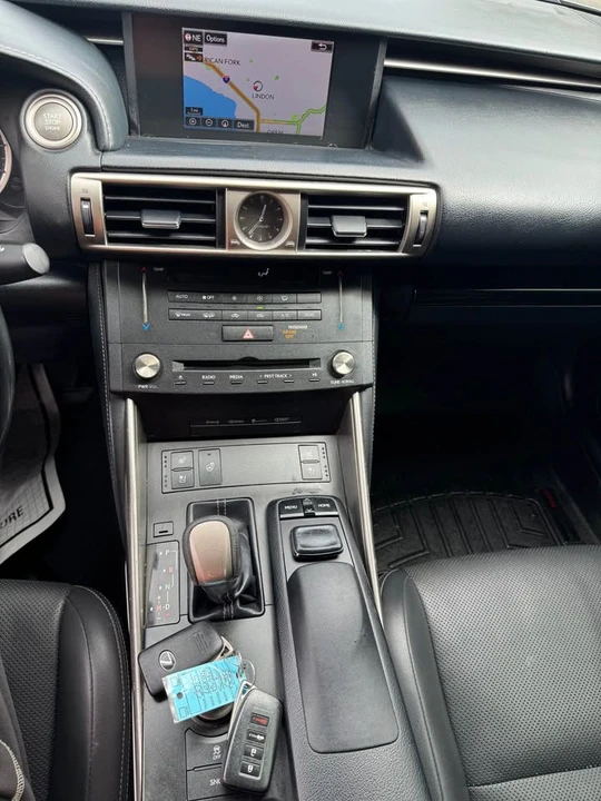 2015 Lexus IS 3rd Gen - Image 17 of 18