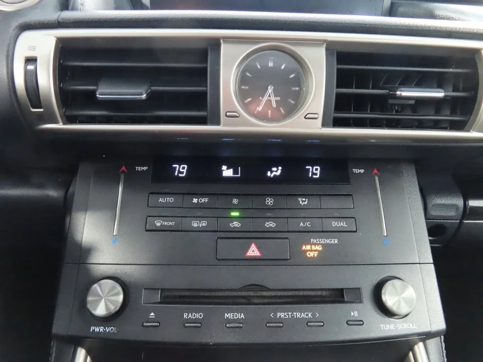 2015 Lexus IS 3rd Gen - Image 15 of 20