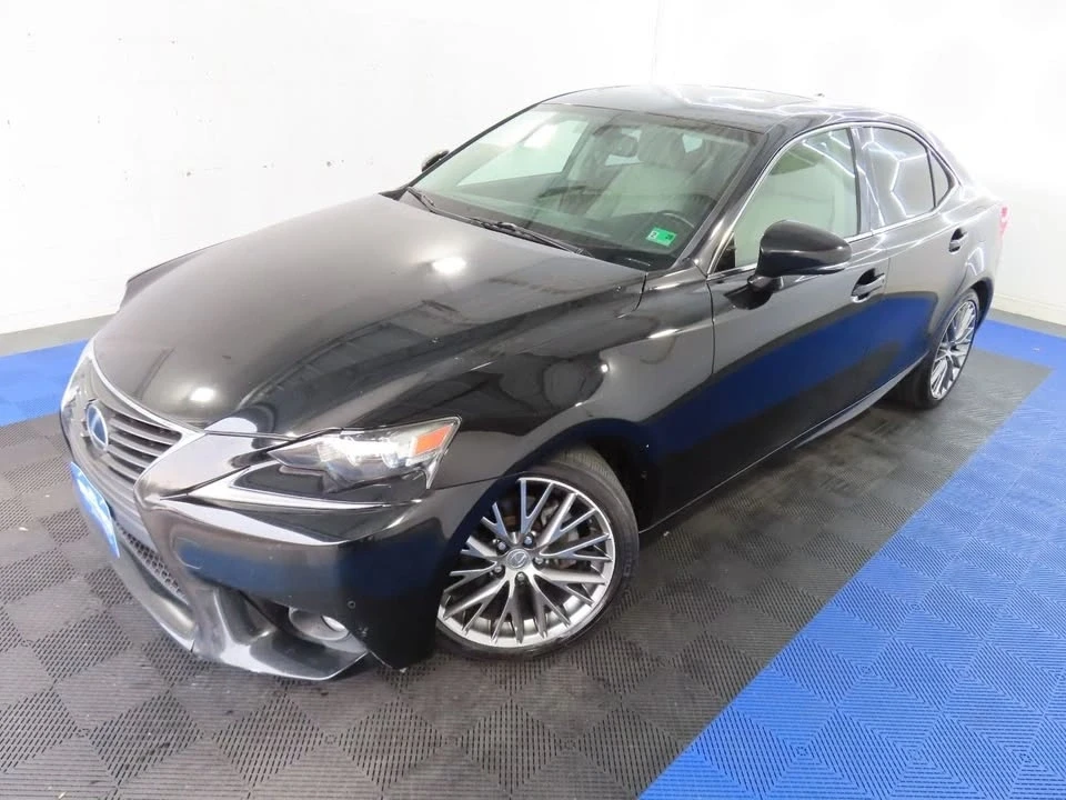 2015 Lexus IS 3rd Gen - Image 4 of 20