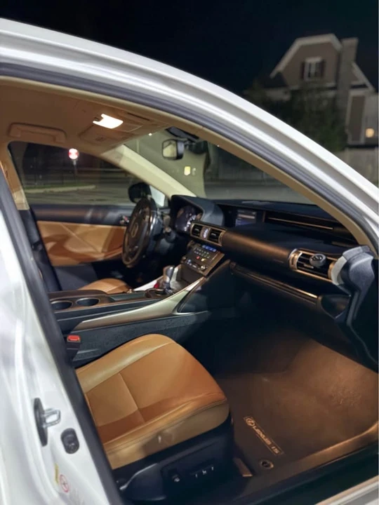2015 Lexus IS 3rd Gen - Image 7 of 9