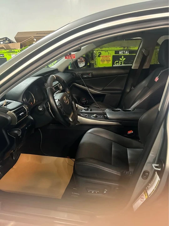 2015 Lexus IS 3rd Gen - Image 8 of 10