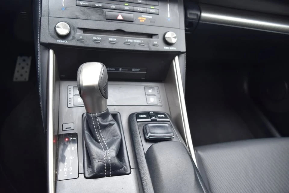 2015 Lexus IS 3rd Gen - Image 14 of 20