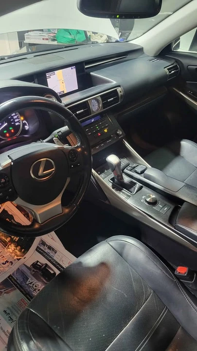 2015 Lexus IS 3rd Gen - Image 2 of 4