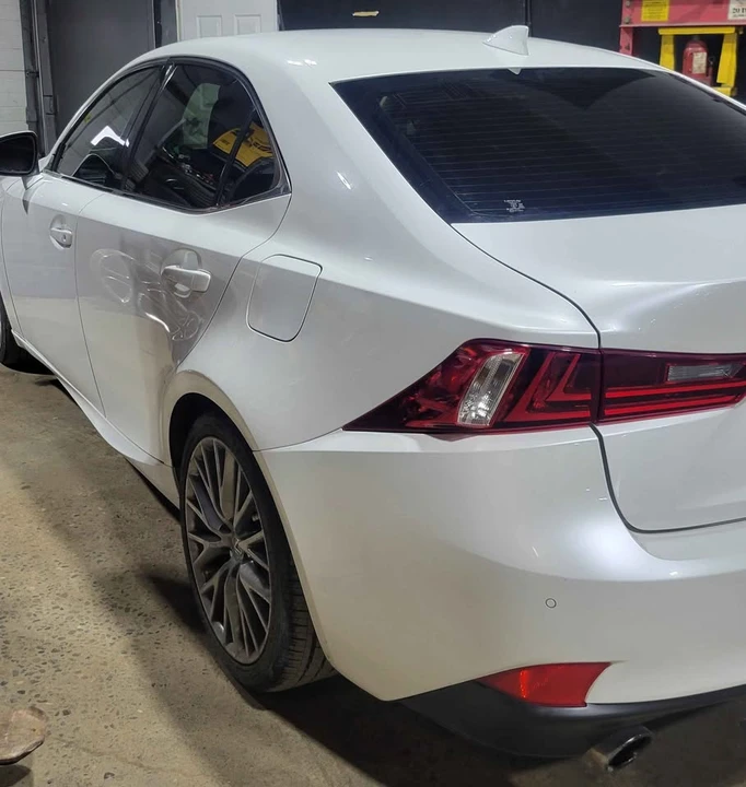 2015 Lexus IS 3rd Gen - Image 4 of 4