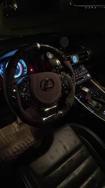 2015 Lexus IS 3rd Gen - Image 7 of 8