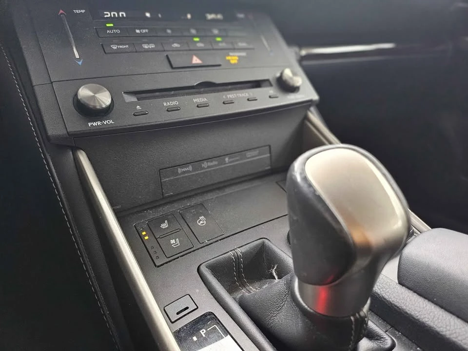 2015 Lexus IS 3rd Gen - Image 13 of 16