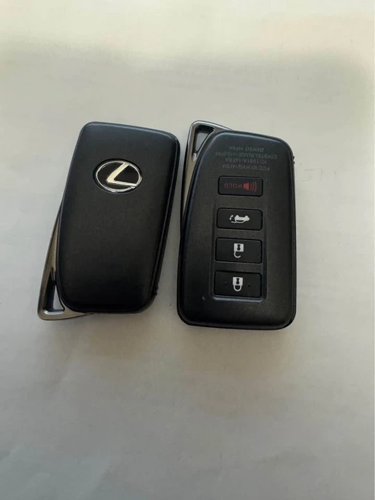 2015 Lexus IS 3rd Gen - Image 10 of 12