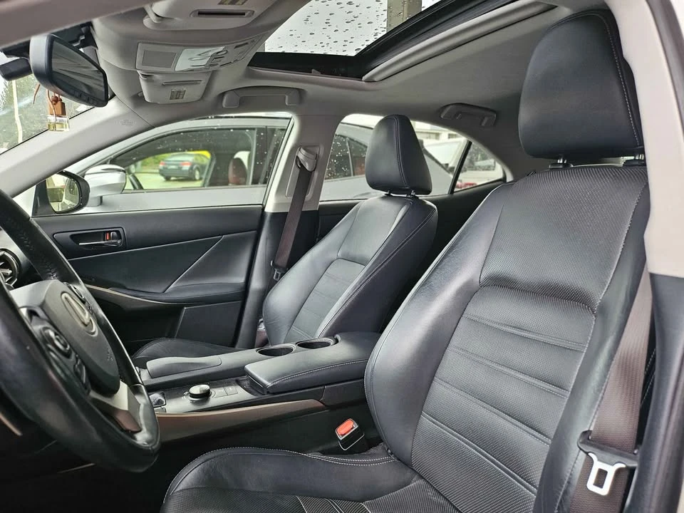 2015 Lexus IS 3rd Gen - Image 8 of 16
