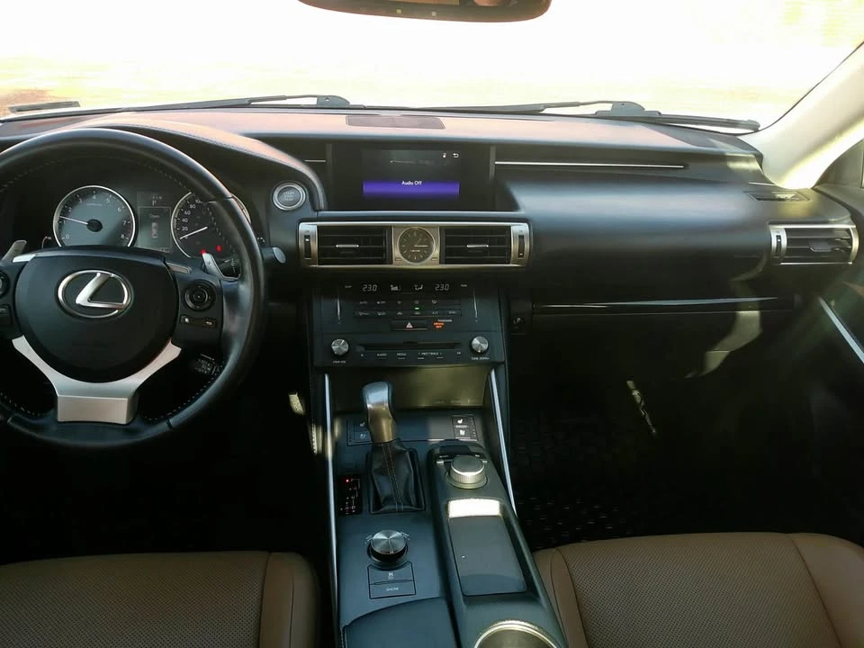 2015 Lexus IS 3rd Gen - Image 9 of 12