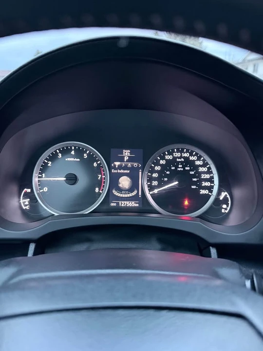 2015 Lexus IS 3rd Gen - Image 8 of 9