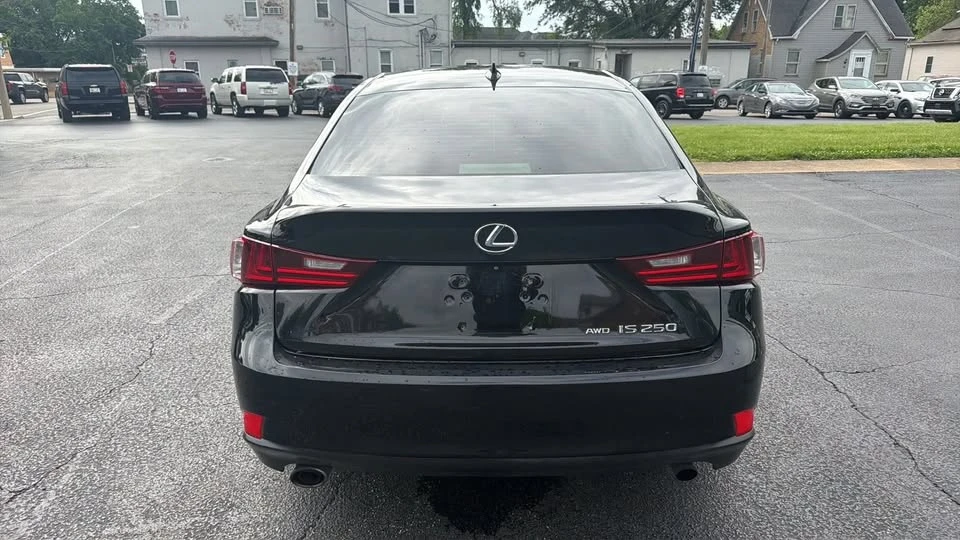 2015 Lexus IS 3rd Gen - Image 4 of 13
