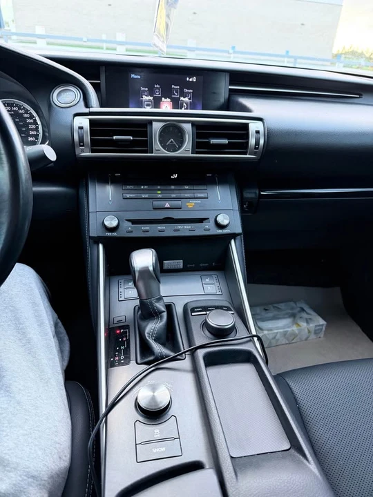 2015 Lexus IS 3rd Gen - Image 9 of 11
