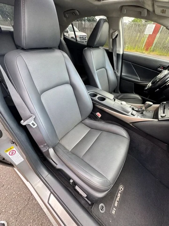 2015 Lexus IS 3rd Gen - Image 15 of 20