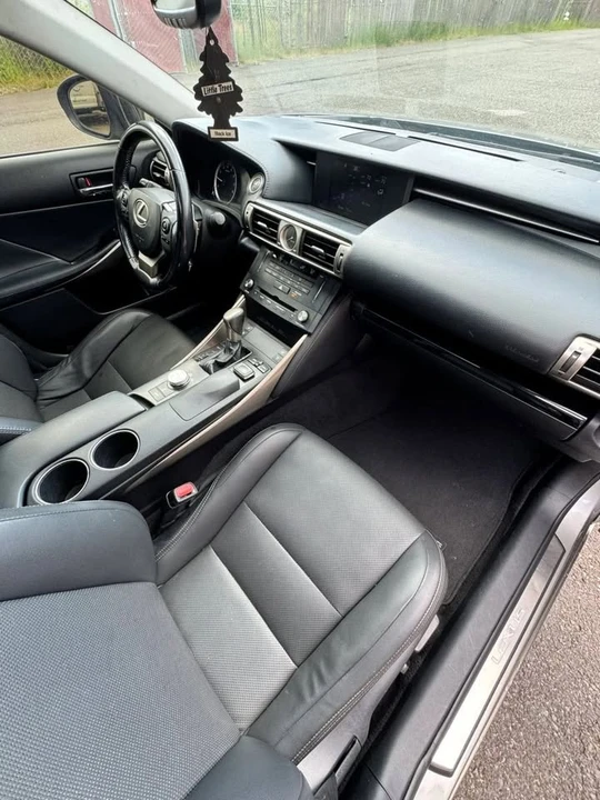 2015 Lexus IS 3rd Gen - Image 14 of 20