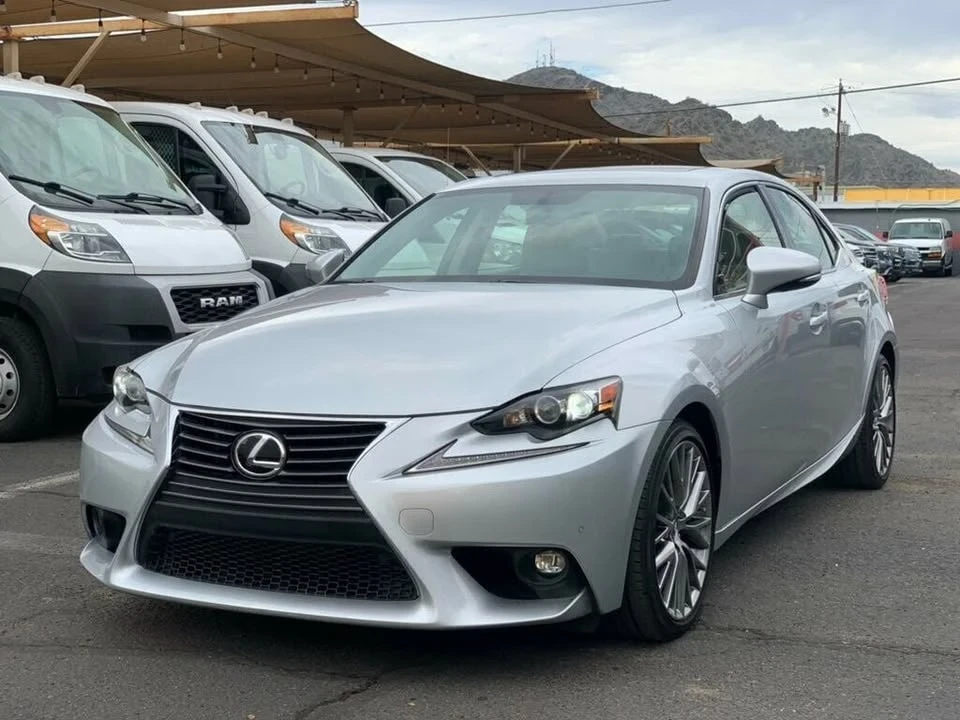 2015 Lexus IS 3rd Gen - Image 11 of 20