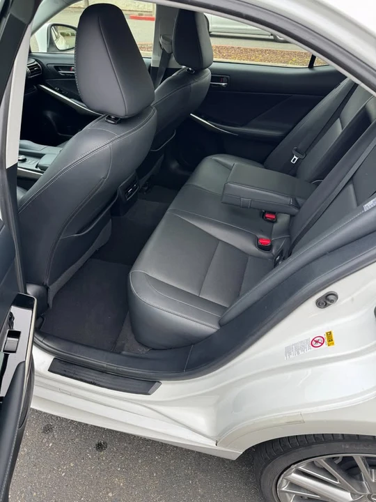 2015 Lexus IS 3rd Gen - Image 10 of 19