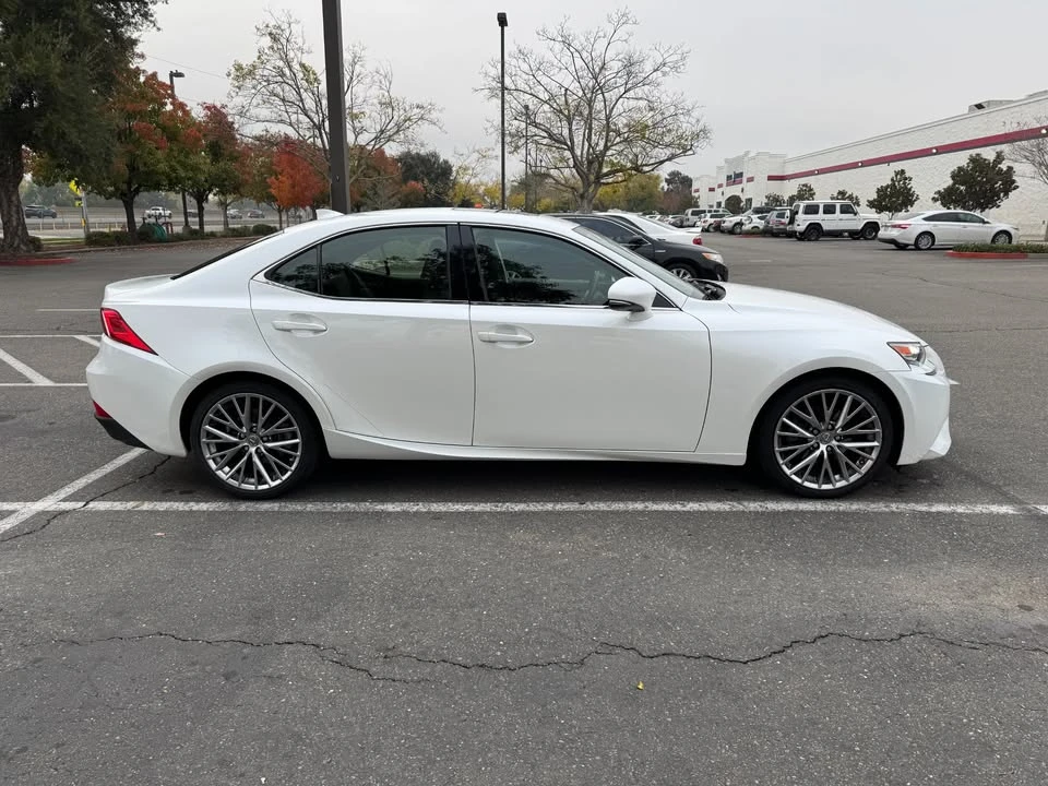 2015 Lexus IS 3rd Gen - Image 7 of 19
