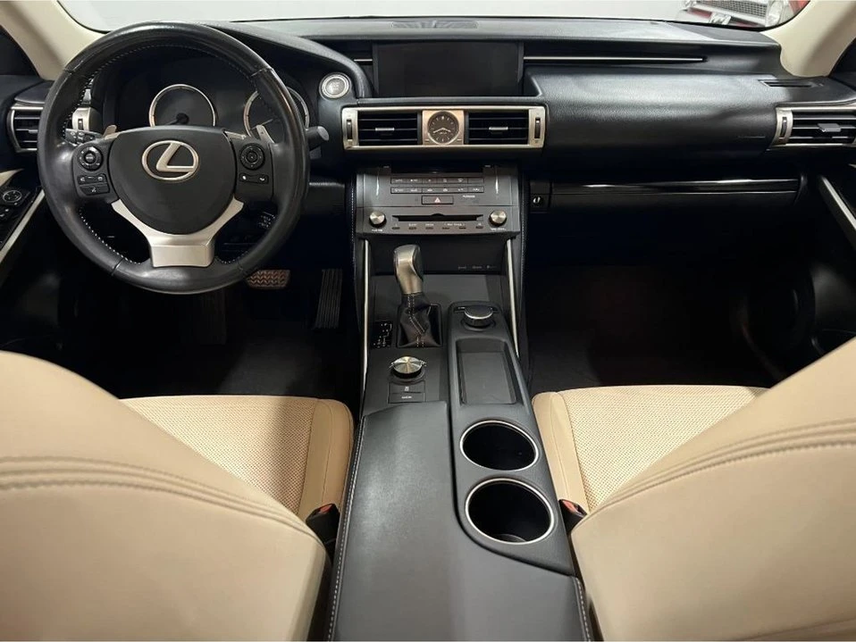 2015 Lexus IS 3rd Gen - Image 17 of 20