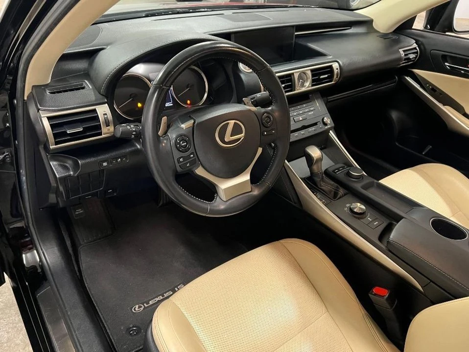 2015 Lexus IS 3rd Gen - Image 11 of 20