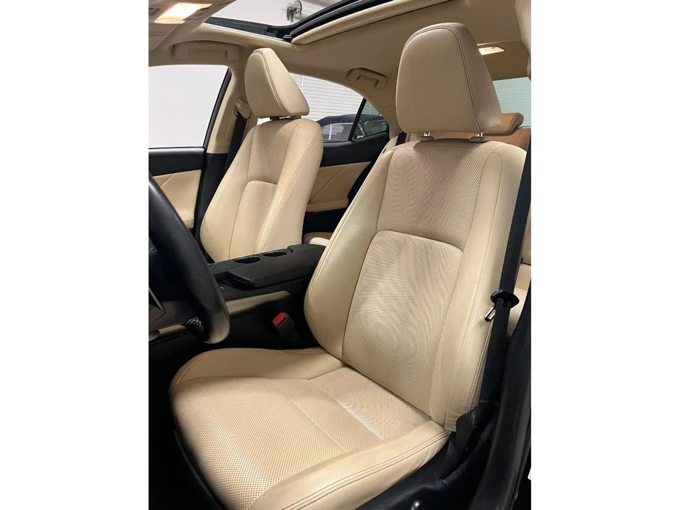 2015 Lexus IS 3rd Gen - Image 8 of 20