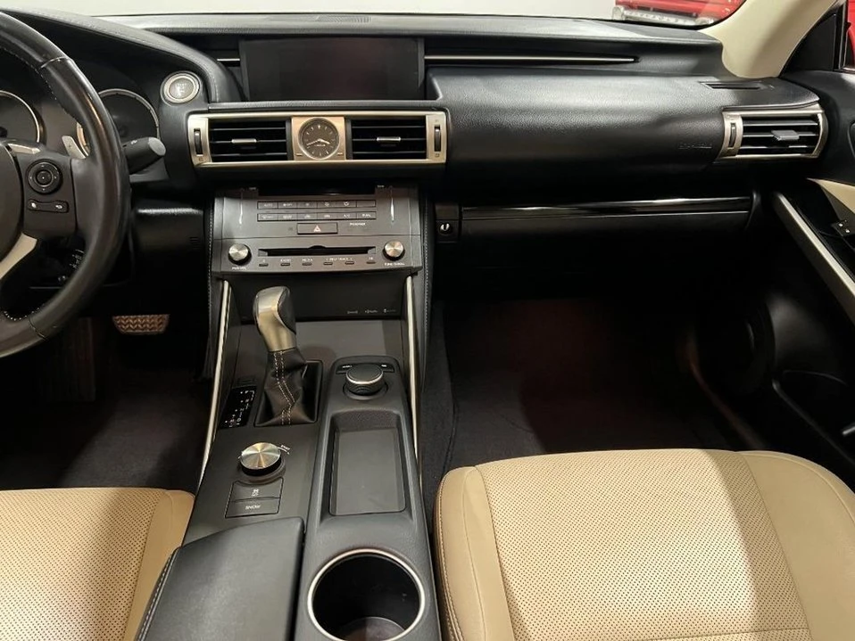 2015 Lexus IS 3rd Gen - Image 19 of 20