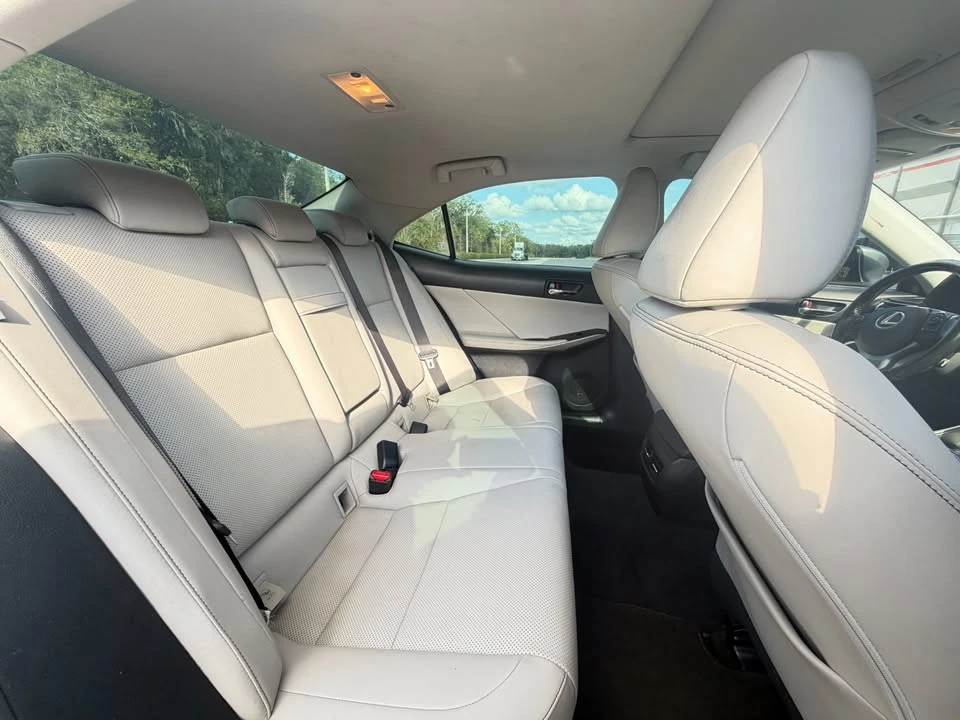 2015 Lexus IS 3rd Gen - Image 19 of 20